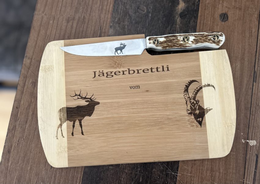 Jägerbrettli mit Messer